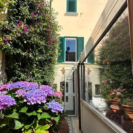 Bed & Breakfast Domus Socolatae Residenza D'epoca Follonica